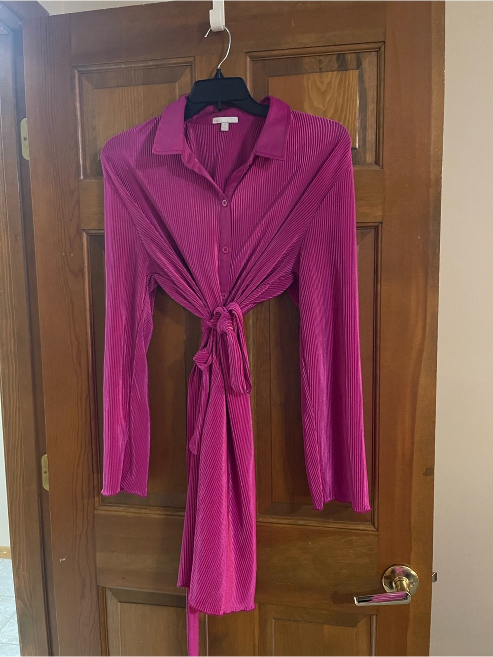 Gianni Bini Magenta Button-Front Tie Waist Long Sleeve Dress